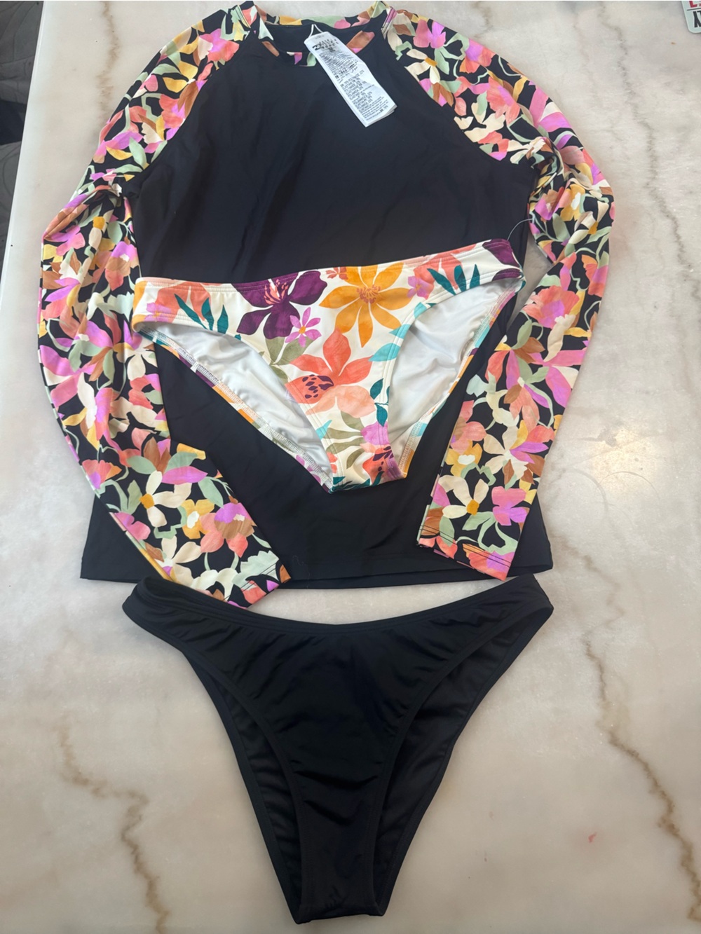 Billabong Black Rash Guard Set with Multicolor Floral Trim